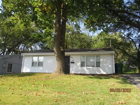 2823 Meadowlark Ave, Saint Louis, MO 63136