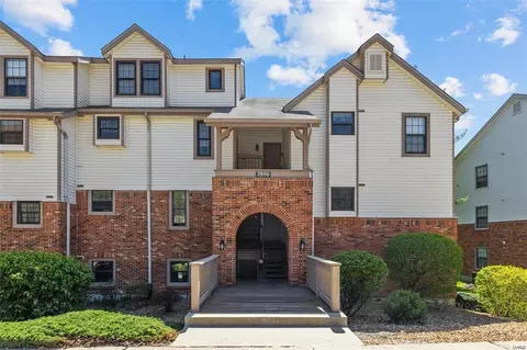 2806 Par Valley Ct #A, Saint Louis, MO 63129
