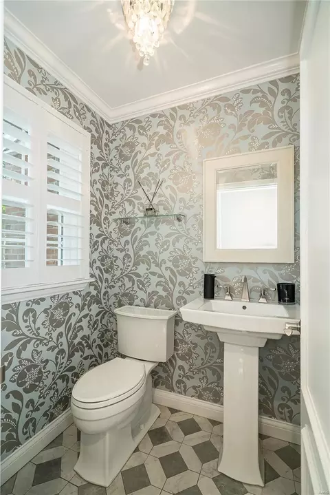 12 Coach N 4, Frontenac, MO 63131 photo 16