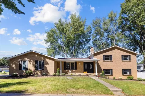 405 Hunters Rdg, Saint Charles, MO 63301