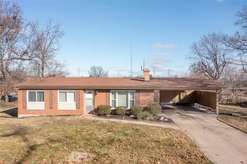 9539 Mesa Dr, Saint Louis, MO 63132