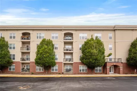 1270 Strassner Dr #3305, Saint Louis, MO 63144