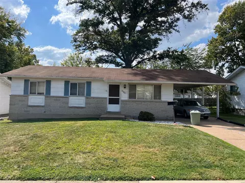 2080 David Dr, Florissant, MO 63031