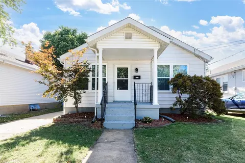 3710 Viking Ave, Saint Louis, MO 63125