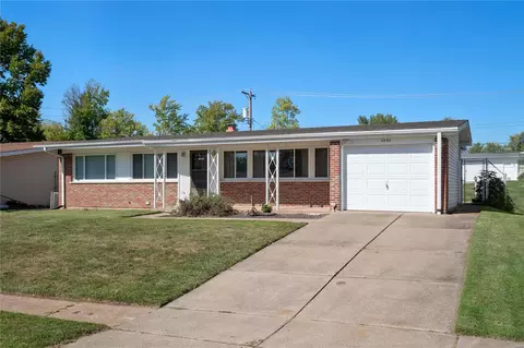 2495 Northridge Pl, Florissant, MO 63033