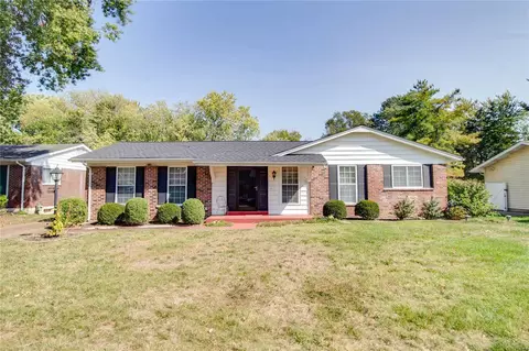 1492 Langholm Dr, Florissant, MO 63031