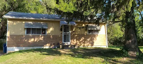10448 Lord Dr, Saint Louis, MO 63136