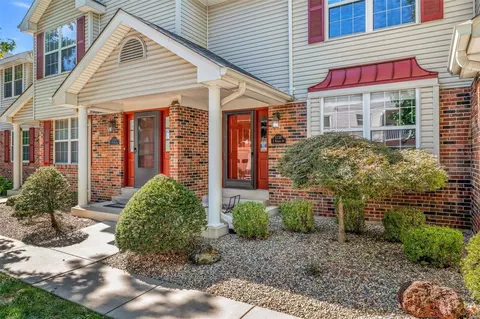 1730 N Wisteria Dr #7, Saint Charles, MO 63303