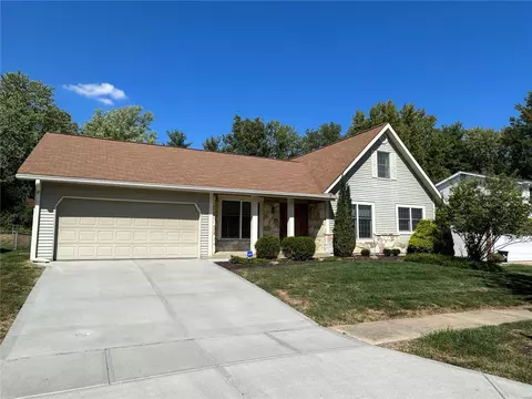 15489 Hitchcock Rd, Chesterfield, MO 63017