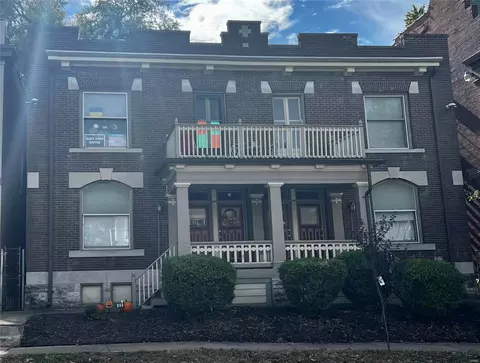 3652 Russell Blvd, Saint Louis, MO 63110