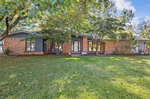 616 Claymont Dr, Ballwin, MO 63011