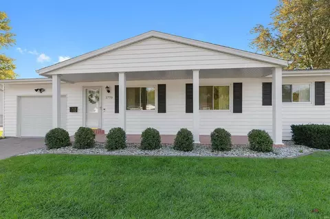 1770 Aspen Dr, Florissant, MO 63031