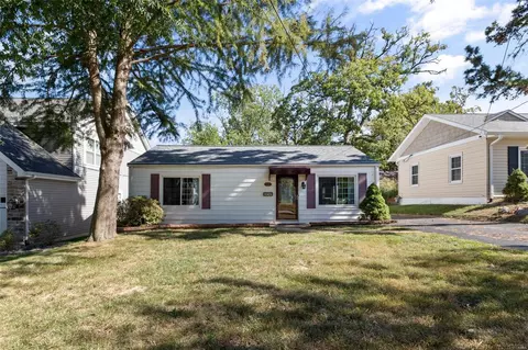 516 Andrews Ave, Kirkwood, MO 63122