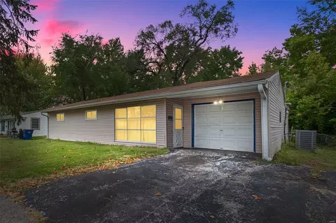 9257 Corregidor Ave, Woodson Terrace, MO 63134