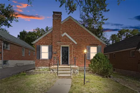 408 Thomas Ave, Ferguson, MO 63135