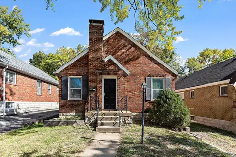 408 Thomas Ave, Ferguson, MO 63135 photo 2