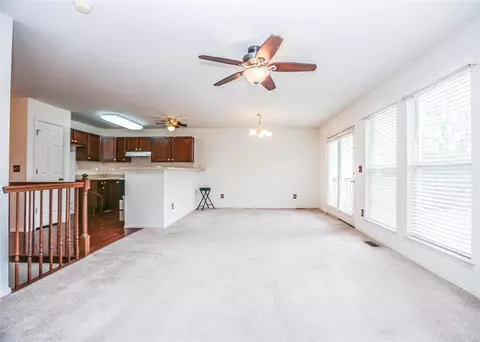 552 Hilltop Townes Dr, Eureka, MO 63025 photo 5