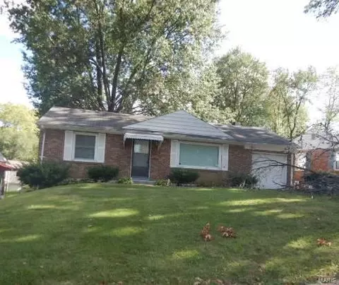 8918 Hillview Ave, Saint Louis, MO 63136