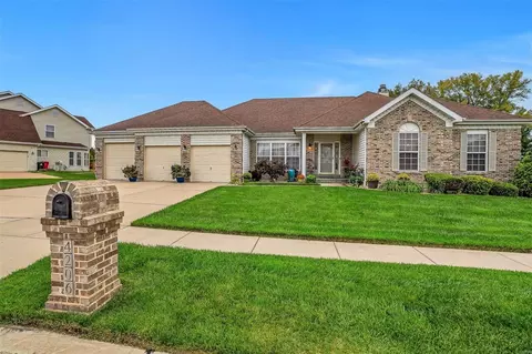 4206 Caballo Crossing Dr, Florissant, MO 63034