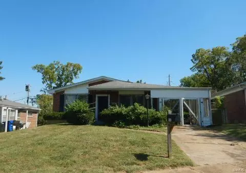 1142 Blancha Ct, Saint Louis, MO 63130
