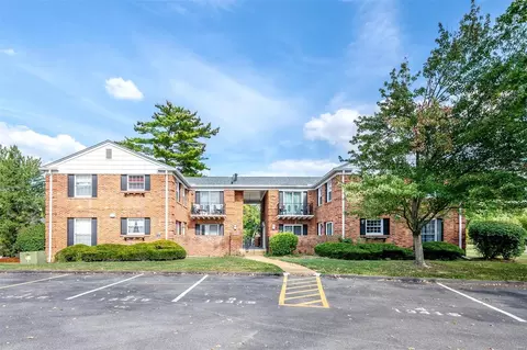 13415 Land O Woods Dr #2, Saint Louis, MO 63141