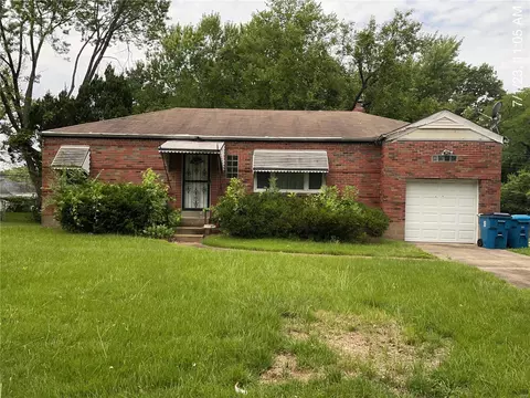 2044 Ranchdale Dr, Saint Louis, MO 63136