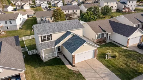 164 Homefield Gardens Dr, O'fallon, MO 63366
