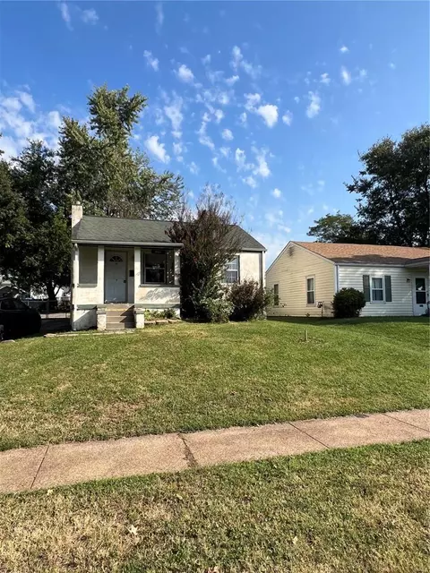 9507 Miriam Ave, Saint Louis, MO 63114