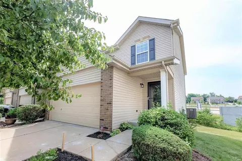 5553 Wavecrest Cir, Cottleville, MO 63304