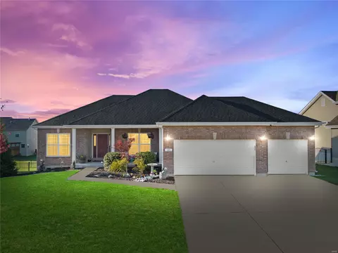 523 Sunshine Brook Dr, Wentzville, MO 63385