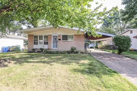 1355 Ensenada Dr, Florissant, MO 63031