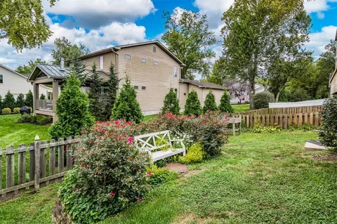 2546 Barrett Place Dr, Ballwin, MO 63021 photo 29