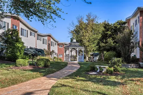119 E Washington Ave #1S, Saint Louis, MO 63122