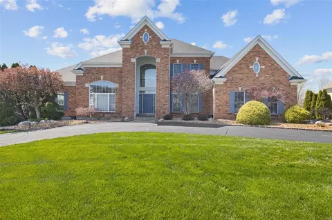 1764 Stifel Lane Dr, Chesterfield, MO 63017