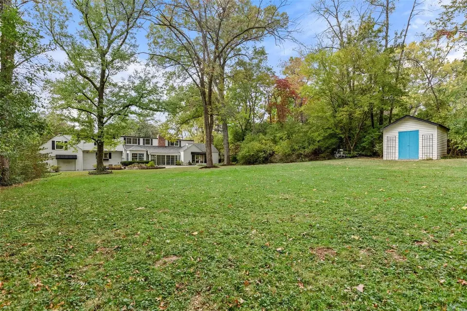  2050 N Geyer Rd, Saint Louis, MO 63131 photo 5