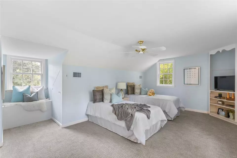  2050 N Geyer Rd, Saint Louis, MO 63131 photo 27