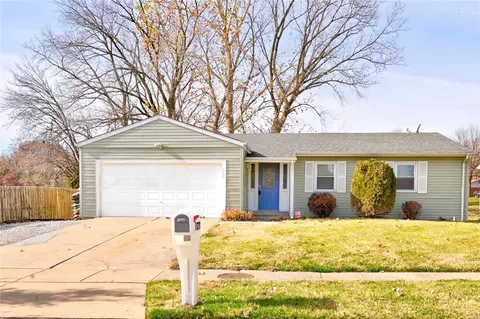 11227 Laporte Ln, Saint Louis, MO 63136