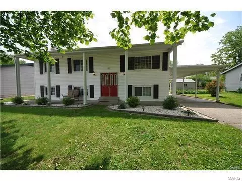 10 Saint Timothy Dr, Saint Peters, MO 63376