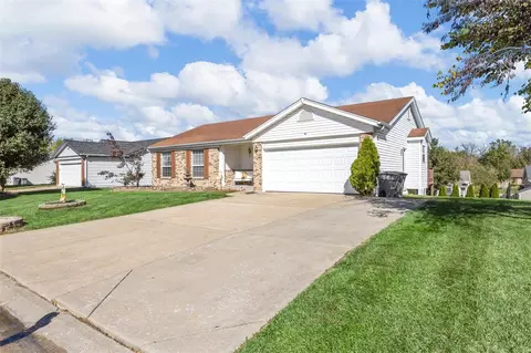 232 Brougham Dr, O'fallon, MO 63368 photo 2