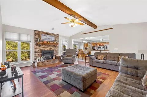232 Brougham Dr, O'fallon, MO 63368 photo 4