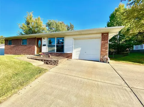 780 Shackelford Rd, Florissant, MO 63031