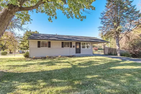 900 Mullanphy Rd, Florissant, MO 63031