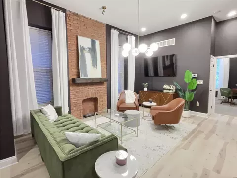 1913 Senate St #A, Saint Louis, MO 63118
