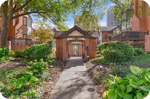 4454 Lindell Blvd #23, Saint Louis, MO 63108