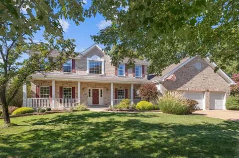 701 Castle Ridge Dr, Ballwin, MO 63021