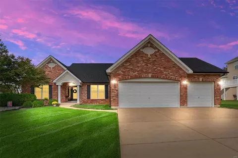 403 Ancestry Dr, Saint Peters, MO 63376