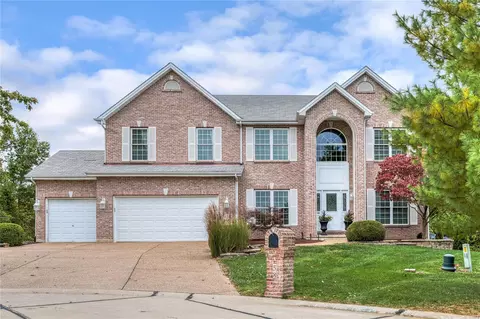 58 Savannah Hill Dr, Saint Peters, MO 63376