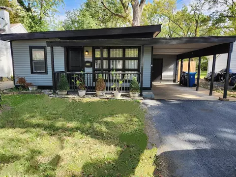 258 S Hartnett Ave, Saint Louis, MO 63135