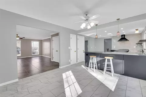 Dining - 582 Woodlyn, Ballwin, MO 63021 photo 2 of 2