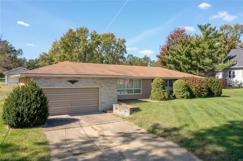 413 Woodlawn Ave, O'fallon, MO 63366